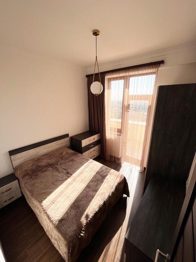 Mountain View Apartment Yerevan Bagian luar foto